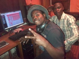 IMG 20160926 01457 300x225 Sud-Kivu: Baby's pro, un jeune  producteur à la tendance panafricaniste